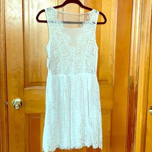 NWT! Red Dress Boutique White & Ivory Lace Dress